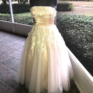 Romantic formal dress